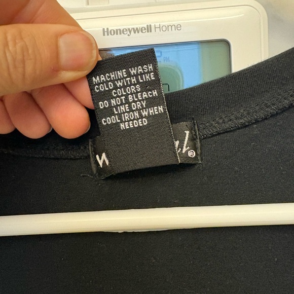 Wet Seal black short sleeve vneck top teens women's size Medium - Picture 5 of 7